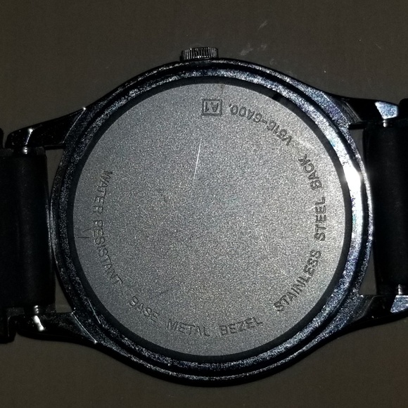 Vntg Disney Lorus Backwards Goofy Watch w/case - Picture 4 of 10